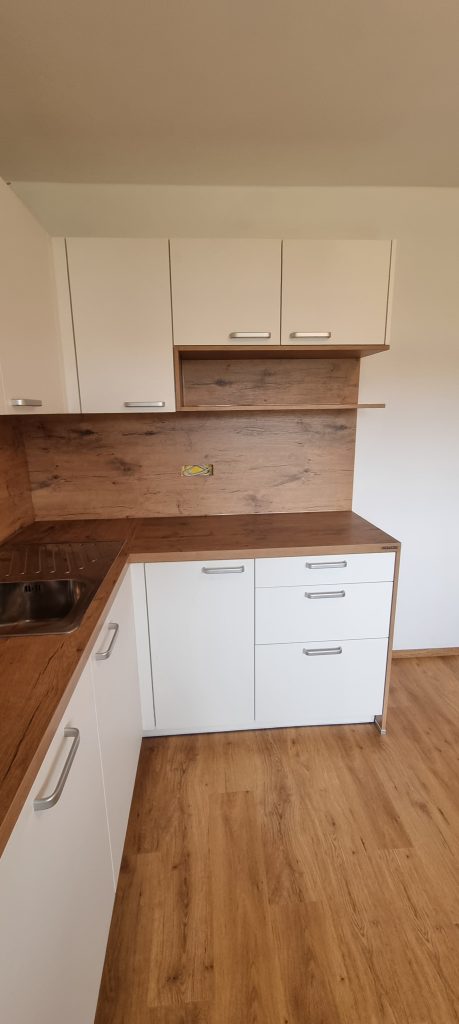 v šentjurju, living, bela sijaj, burguesa